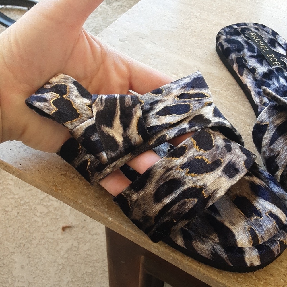 Rachel Zoe animal print velvet slippers size 9 - Picture 3 of 9